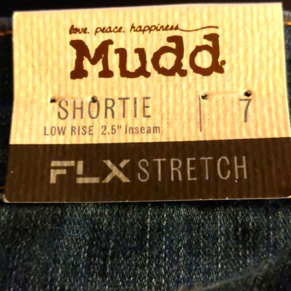 NWT Shortie Mudd Shorts - Picture 4 of 4